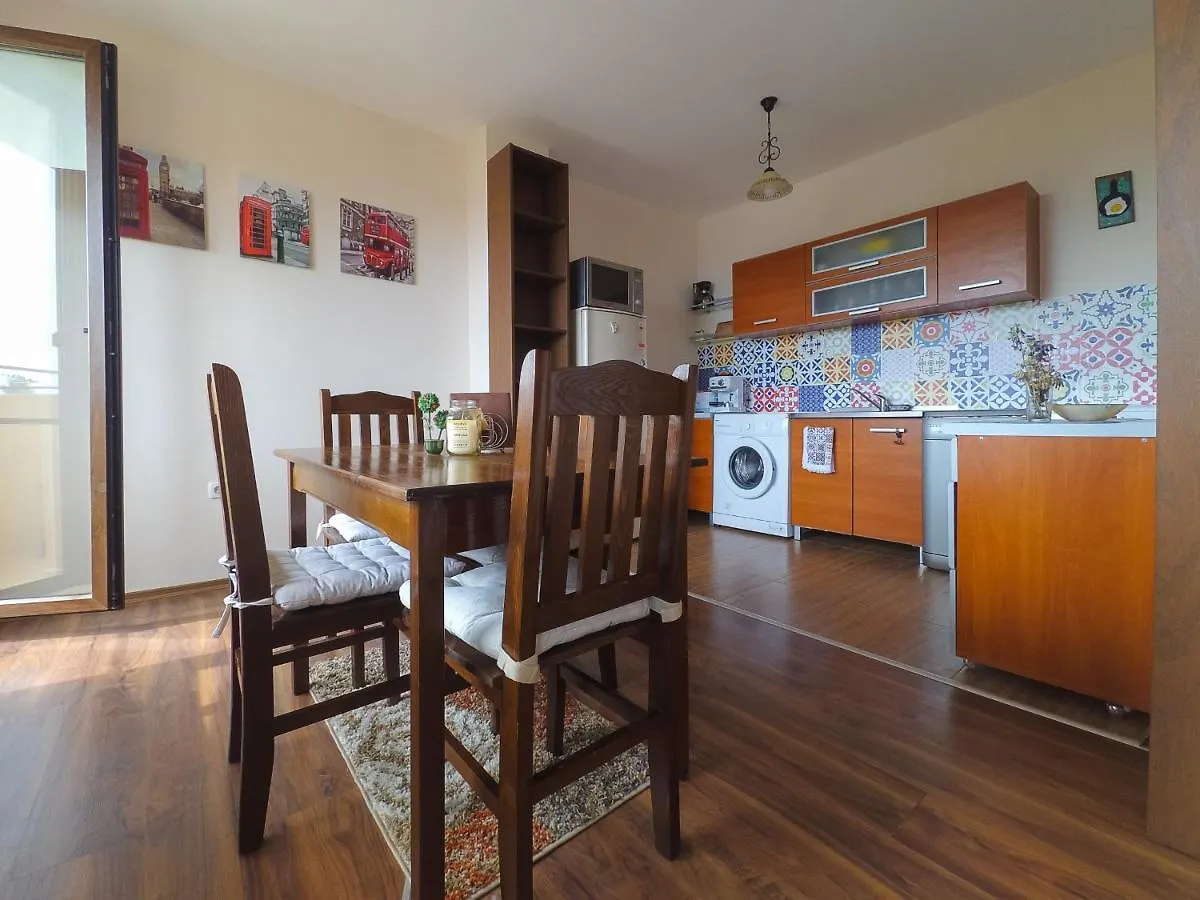 Sunny'S Apartment Golden Sands